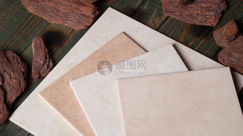 不砸砖，瓷砖翻新也能焕然一新？施工技巧揭秘**